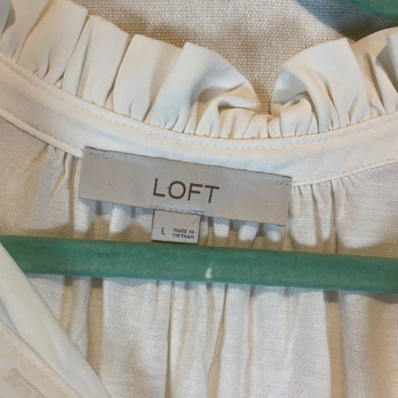 LOFT Womens Off White Ruffle Neck Sleeveless Henley Blouse Large Ivory Top - Picture 6 of 7